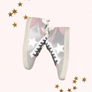 Mi.iM Daisy Star Sneakers – Grey/Pink – Size 8.5
